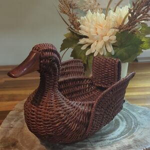 Vintage Hand Woven Whicker Duck Basket With Wooden Beak.